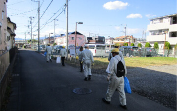 工場近隣のクリーンナップ活動